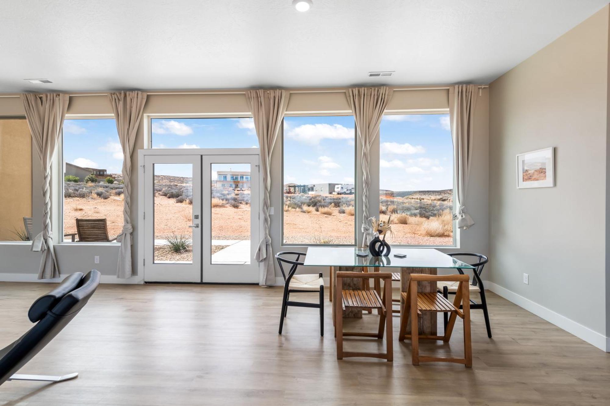 Page Arizona Border Town- Crimson Suite, Desert Canyon Getaway With Views Big Water Esterno foto